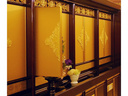 荘厳な雰囲気漂う仏壇型の納骨堂！