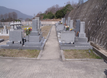 伴ノ霊園は民間の霊園です。