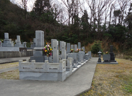 鳥取市でも人気の墓地です。
