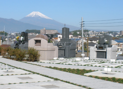 霊苑から富士山が望める絶景ビューポイント