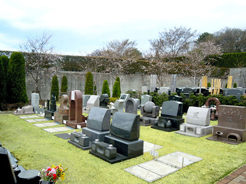 緑地付墓地や芝生墓地などバリエーションが豊富