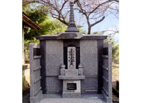 合祀墓　本禅寺が永代にわたりお守りしますので、お墓の継承者がいなくても安心です。