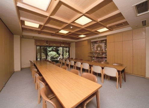 施設内