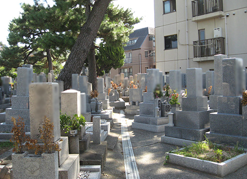 桜塚・岡町共同墓地