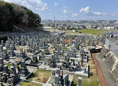 山中田墓地